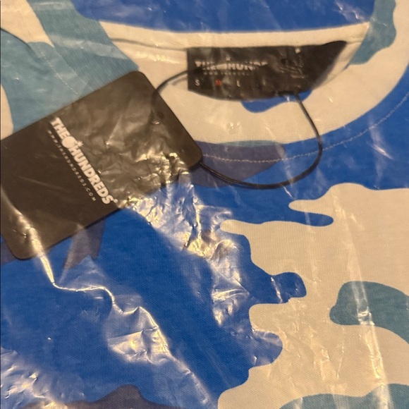 The Hundreds Blue and White Camo Long Sleeve Shirt size MEDIUM new in package - Picture 4 of 4